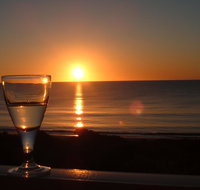 Seaview Holiday House - Pubs and Clubs