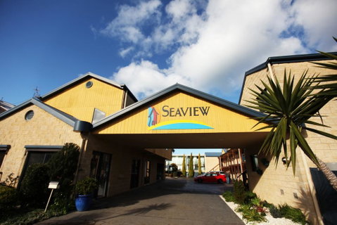 Seaview Motel & Apartments - Pubs and Clubs 2
