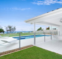 Sentosa on Tugun - Beachfront 5 Bedroom - Go Out