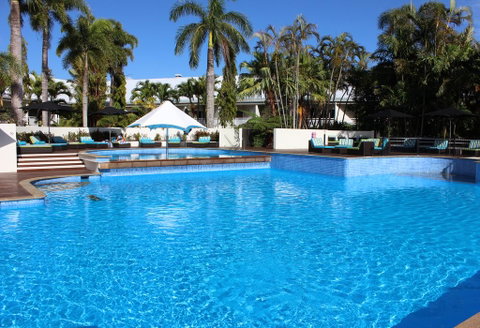 Shangri-La Hotel, The Marina, Cairns - Pubs and Clubs 0