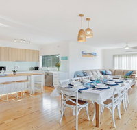 Sienna by the Sea - spacious coastal getaway - Go Out