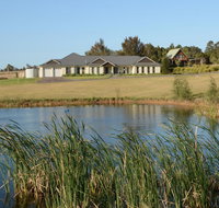 Silver Springs Estate 4br house  6br house with Wifi Pool. Fireplace Views Olives and Space - Pubs and Clubs