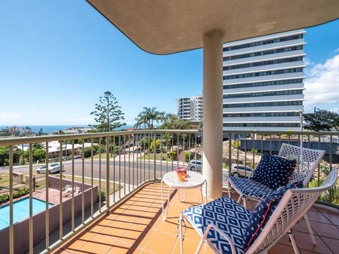 Sirocco Unit 5, 47 Verney Street, Kings Beach - Pubs and Clubs 0
