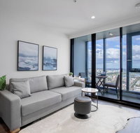 Skyline seaview 2BR with CARPARKPOOLGYMCrown - Go Out