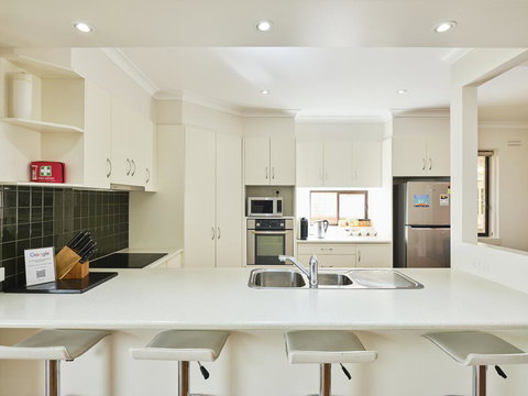 Skymirror Villa - Go Out 1