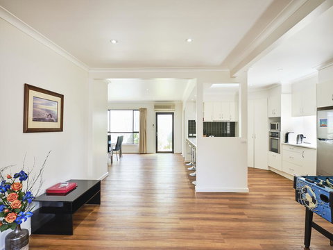 Skymirror Villa - Go Out 0