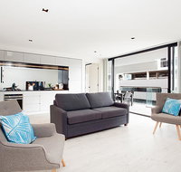 Sleek modern apartment in the heart of Manly - Go Out