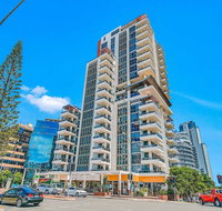 Solaire Apartments - Pubs and Clubs