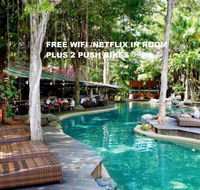 Sonia's At Ramada Resort Free Wifi  2 Push Bikes - Pubs and Clubs