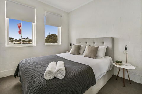 Sorrento Beach Abode - Pubs and Clubs 1