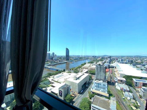 South Bank Riverside Sub Apartment - Go Out 3