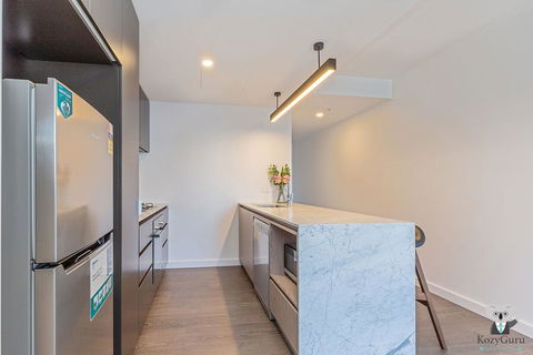 South Brisbane Kozy 1Bed APT + FREE Parking QSB001 - Go Out 3