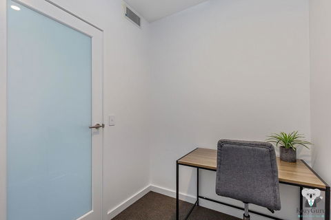 South Brisbane Kozy 1Bed APT + FREE Parking QSB001 - Go Out 1