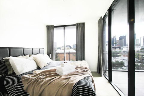 South Brisbane Residence - Go Out 2