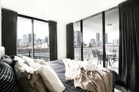 South Brisbane Residence - Go Out 3