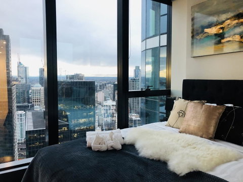 Southbank Stylish Apt With CBD View (La Maison) - Go Out 2