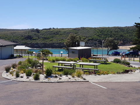 Southern Ocean Motor Inn - Pubs and Clubs 3