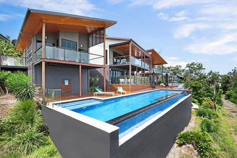 Southwinds On Hamilton Island - Pubs and Clubs 3