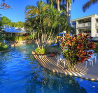 Sovereign Resort Hotel - Pubs and Clubs