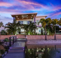 Space  seclusion on the water Noosa Heads - Pubs and Clubs