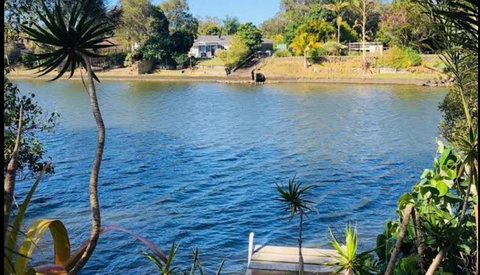 Spacious 2 Bedroom Beach Side Apartment - Close To Shopping Centre With Coles, Health Food Shop, Sushi, Pizza, Cafes, Hairdresse - Go Out 0