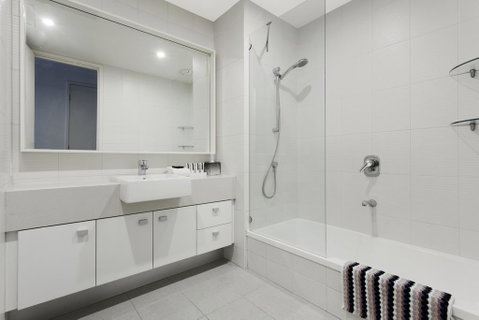 Spacious Modern Apartment Near Crown - Go Out 2