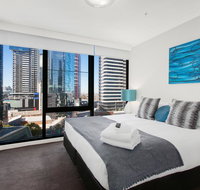 Spacious Modern Apartment near Crown - Go Out