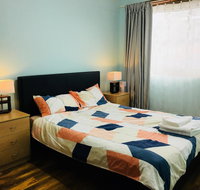 Spacious Townhouse in Wollongong - Pubs and Clubs