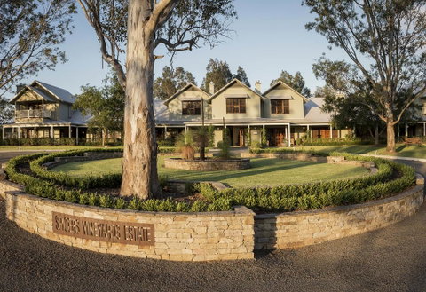 Spicers Vineyards Estate - Pubs and Clubs 3
