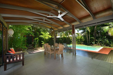 Spinnaway At Port Douglas - Pubs and Clubs 0