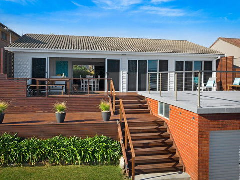 Spirit Of Gerroa - Pubs and Clubs 1