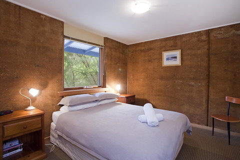 Split Point Cottages - Go Out 1