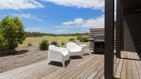 ST ANDREWS BEACH APARTMENT 4.01 - Pubs and Clubs 1