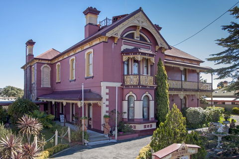 Stannum House - Pubs and Clubs 0