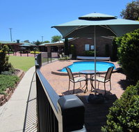 Stannum Lodge Motor Inn - Pubs and Clubs