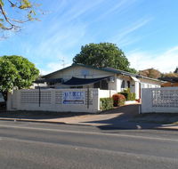 Star Inn Accommodation - Pubs and Clubs