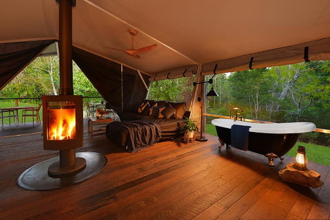 Starry Nights Luxury Camping - Pubs and Clubs 2