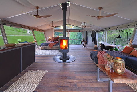 Starry Nights Luxury Camping - Pubs and Clubs 3
