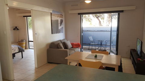 Stay Awhile In Port Pirie - Min Stay 4 Nights - Pubs and Clubs 1