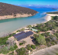 Steeles Island Retreat - Pubs and Clubs