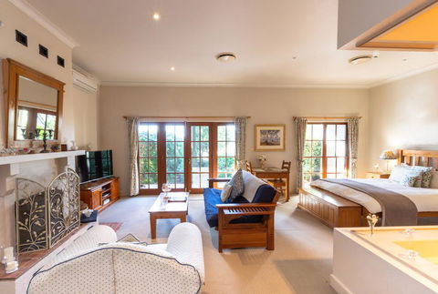 Strathearn Park Lodge - Go Out 0