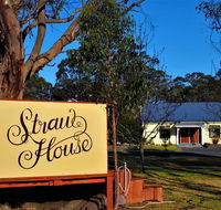 Straw House B and B - Pubs and Clubs