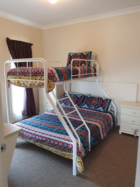 Streaky Bay Motel And Villas - Pubs and Clubs 1