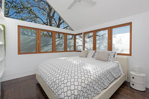 Stunning Architectural Family House In Rozelle - Pubs and Clubs 2