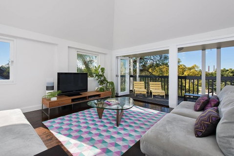 Stunning Architectural Family House In Rozelle - Pubs and Clubs 1