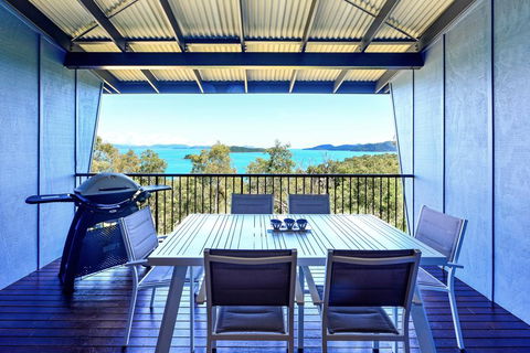 Stunning Panorama Apartments - Pubs and Clubs 0