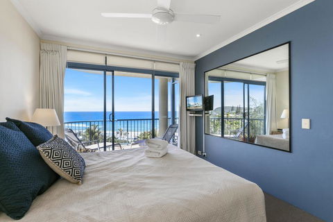 Stunning Top Floor Sunshine Beach Getaway! Unit 7 Vista Pacific 12 Bryan Street - Pubs and Clubs 1