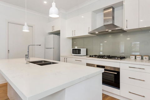 Style, Comfort And Convenience - Pubs and Clubs 2