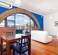 Stylish 2 Bedroom Apartment In the City - Pubs and Clubs