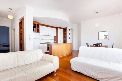Stylish 2 Bedroom Apartment In The City - Pubs and Clubs 2